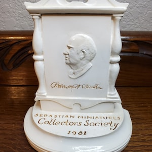 Sebastian Miniature Collectors Society Member Plaque 1981  SML #381b