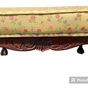 Beautiful traditional bench with paw feet and chinoiserie fabric image 2