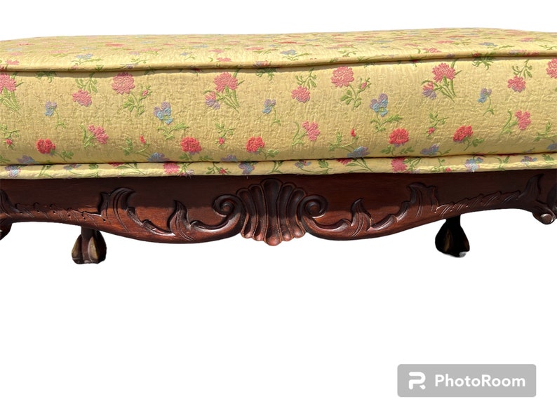 Beautiful traditional bench with paw feet and chinoiserie fabric image 2