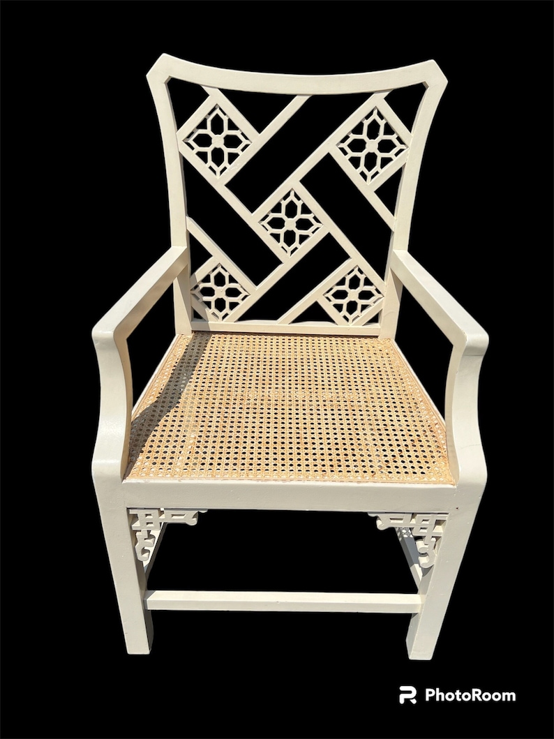 Stunning vintage chippendale arm chair with beautiful fretwork Bild 1