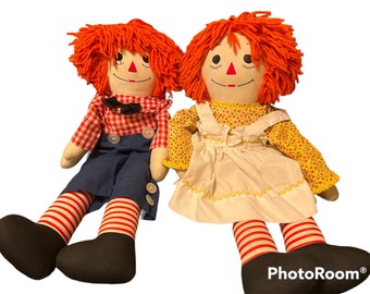 Vintage handmade Raggedy Ann and Andy dolls - pair