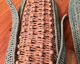 Rare vintage woven ear of corn basket
