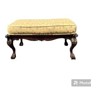 Beautiful traditional bench with paw feet and chinoiserie fabric image 1