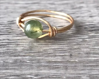 Worry ring / Fidget Green Jasper Ring with gold band / Meditation Ring