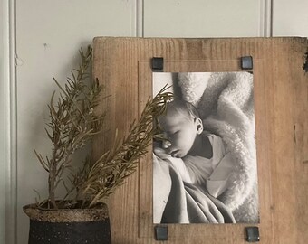 regalo fotografico per neonato realizzato a mano con un pezzo unico di pino recuperato - unico nel suo genere - idea per la cameretta dei bambini - può essere realizzato in qualsiasi dimensione