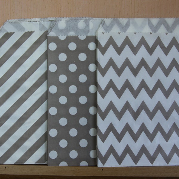 24  grey favor bags (B9015) - Stripe/ Polka dots/ Chevron - candy buffet bags - cookie bags - gift packaging - food packaging