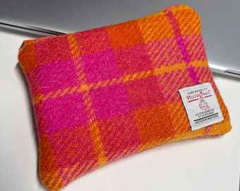 Handmade Harris Tweed purse in a choice of tweeds, scottish gift, headphone case, dog treat purse, handbag organiser, 5.5  by 3.5 inches
