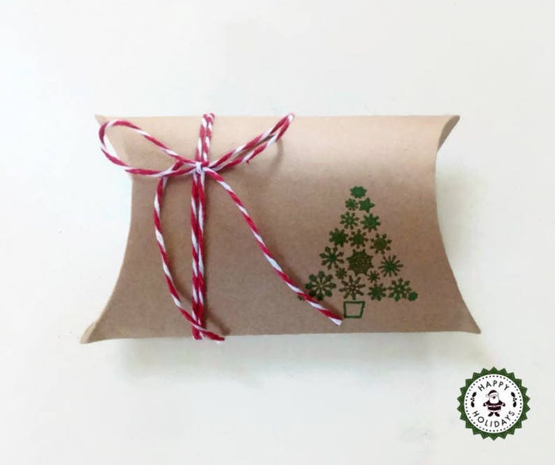 Download Christmas tree stamped/embossed kraft pillow boxes set of ... Yellowimages Mockups
