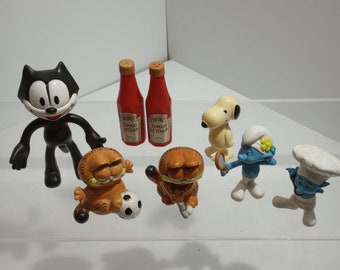 Felix the Cat, Garfield, Snoopy, Smurf, Lot of 8 Figurines & Salt and Pepper Shakers