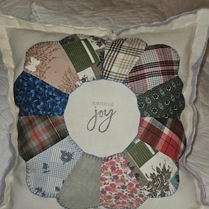 Dresdsen Plate Vintage Quilt pillow