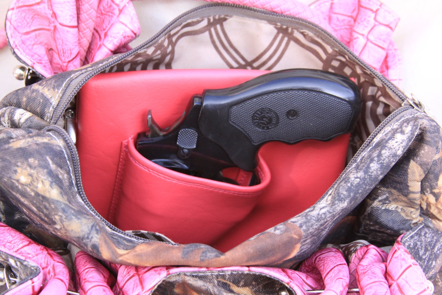 Purse Designed For A Concealed Pistol Paul Smith