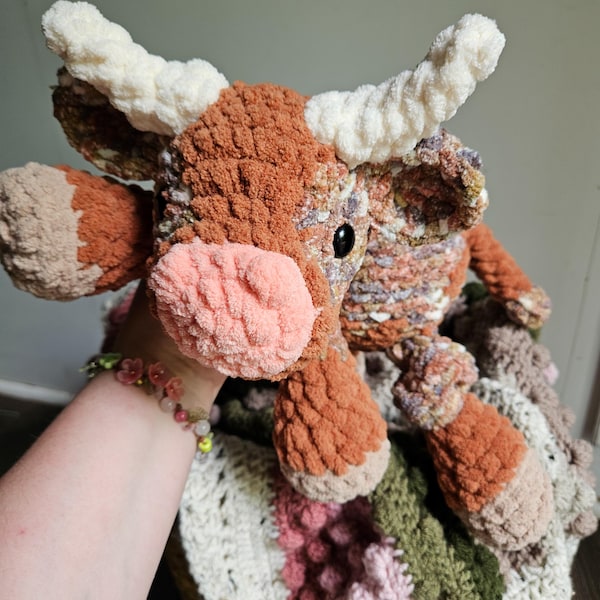 Animal de ferme des Highlands au crochet | Vache Highland faite main | Vache Highland au crochet | Vache faite main au crochet avec cornes | Vache Highland brune