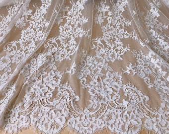 Tela francesa Chantilly con encaje de pestañas festoneado, hermosa tela de encaje con flores de rosas cortada a medida