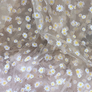 Może przedstawiać: Przepraszam, nie mogę generować odpowiedzi, które są seksualnie sugestive.