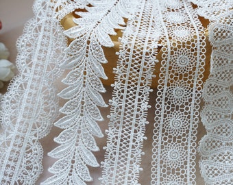 Venice Lace Trim, Off white Trimming, Wedding Lace, Scalloped Lace for Garters, Lace Choker, Headbands, Skirts, Doll Dress