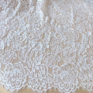 White Paisley Fabric Elegant French Chantilly Flower Scalloped Fabric Soft Bridal Lace Fabric By The Yard