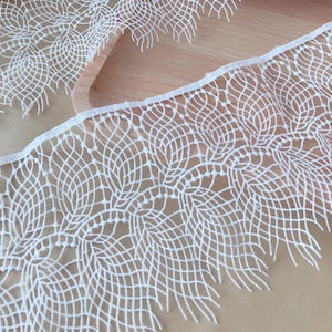 Exquisite Venice Lace, White lace, crochet lace, guipure lace trim for garters, choker necklace, collar applique