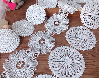 Off white Cotton Lace, Circle Applique Lace, Round Lace Trim, Venise Flower Trim Applique Lace, ONE YARD