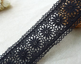Chic Eyelet Trim Cotton Lace Trim in Black for Dresses Costumes Home Decor Altered Art Craft Supply