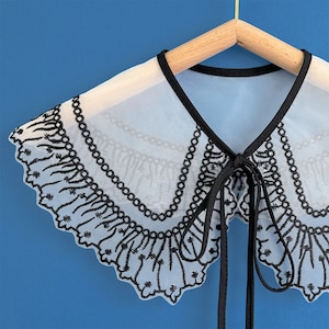 Organza Fake Collar, Detachable Peter Pan Collar, Off white / Black Lace Collar, Clothes Accessory image 5