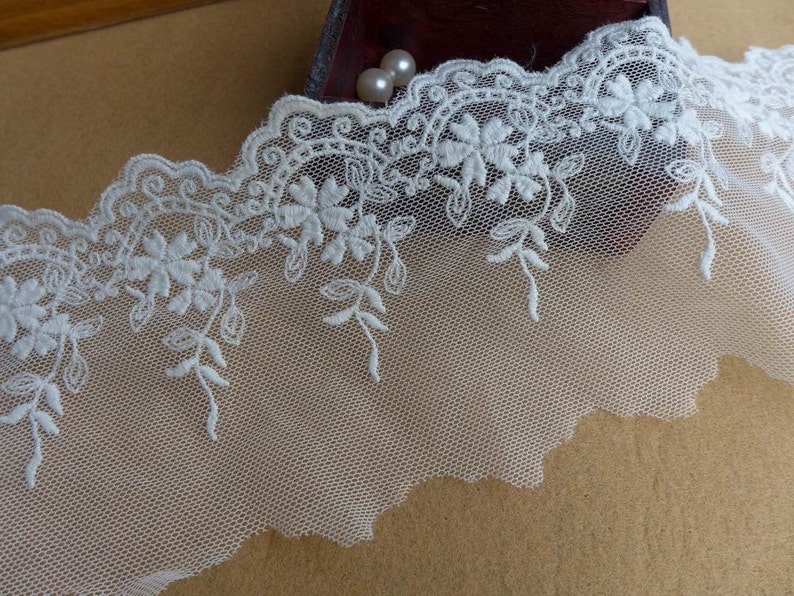 Bordure en dentelle florale de mariage en dentelle brodée festonnée blanche pour mariée, pochette, sac à main, poignets, vêtements image 1