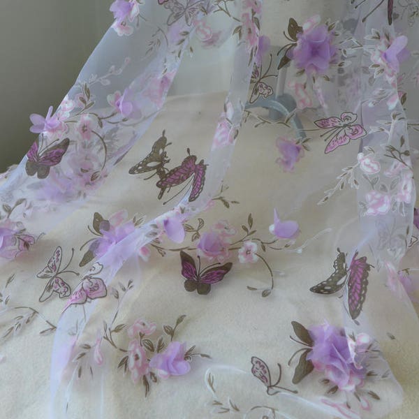 Tissu dentelle papillon, fleurs lilas avec appliqués roses, fleurs 3D, organza papillon pour mariage