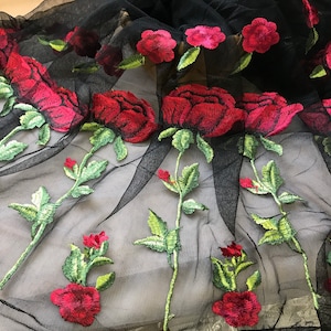 Beautiful Red Rose Flowers Lace Fabric Soft Black Tulle Fabric for Bridal Dress, Garment, Evening dress