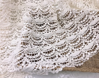 Tela de algodón ahuecada de ganchillo retro, tela de guipur beige con patrón festoneado para vestido de novia