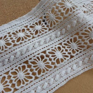 VINTAGE Lace Trim in white, Wide Cotton Lace, Retro Hollow Square Trim, Quilt Home Decor Costumes Sewing