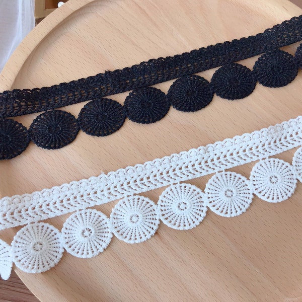 Delicate lace trim, black white venice lace, circular trim lace for collar, necklace, earring