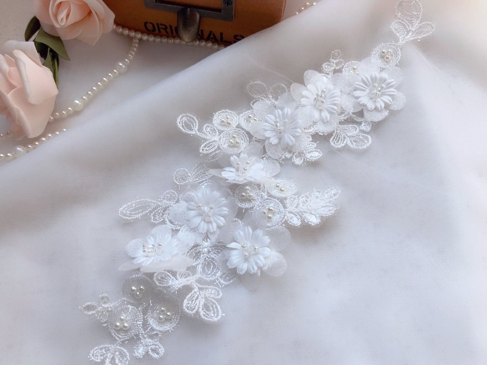 Ivory Beaded Lattice Lace Placate