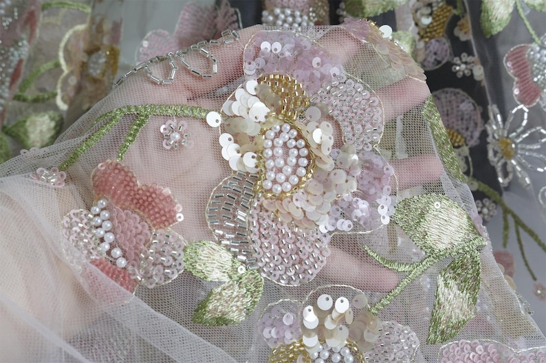 Flerfärgade pärlbroderade blommor med gröna bladtyg för miniklänning, balklänning, pärlbroderad brudklänning, formell klänning bild 3