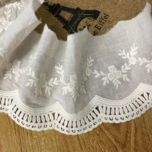 Ecru katoenen kanten rand Retro-stijl bloemen geschulpt kant Beige katoenen rand 2 werven naaikant