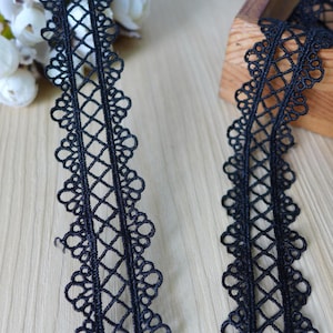 Cali Fabrics 8 Black, Silver, and Gold Designer Stretch Lace Trim