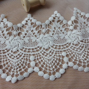 Retro Style Scalloped Lace, Cotton Lace in off White, Chic Cutwork Lace ...