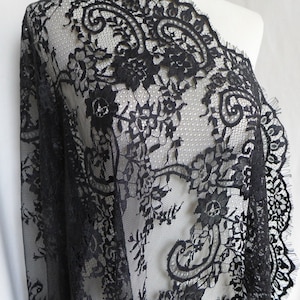 Black French Chantilly Lace Fabric Graceful Floral Wedding Lace Fabric By The Yard