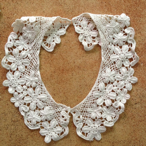 Beige Cotton Lace Collar Emboridery Collar Appliques 1 Pair