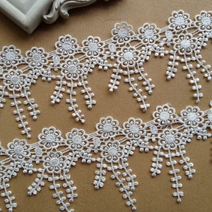 Exquisite Venice Lace Trim in White For Bridal Bracelet, Wedding cuff, Vintage style, Lace Applique