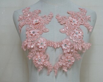 Paire d'appliqués de dentelle brodée avec cordon d'alençon fleurs 3D et perles pour décoration de voile de robe de mariée