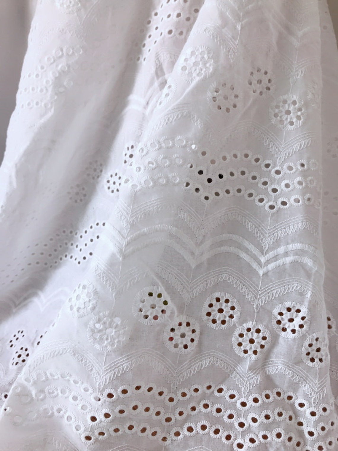 Retro Circle Eyelet Cotton Fabric Scalloped Lace Fabric off | Etsy