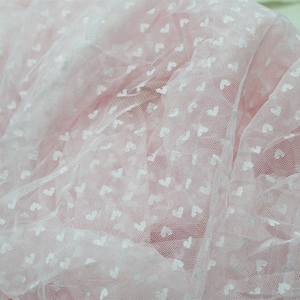 Weicher Tüll-Gewebe mit Herz-Muster-Spitzen-Gewebe für Brautkleid, Mädchen-Tutu-Rock, Schleier, Partyhochzeitsdekoration