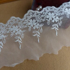 Bordure en dentelle florale de mariage en dentelle brodée festonnée blanche pour mariée, pochette, sac à main, poignets, vêtements image 4