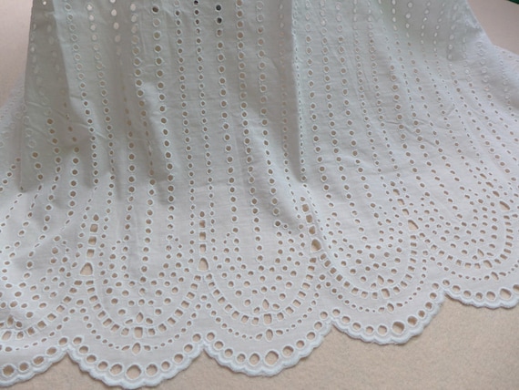 Vintage style eyelet trim fabric off white scalloped cotton lace fabric for baby dress, shirt, home decor supply