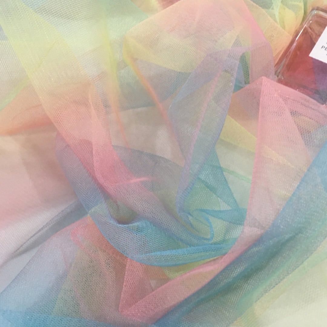 Tela de encaje bordado con copos de nieve y lentejuelas azules en tul suave para vestidos de cóctel, vestidos de noche, velos de novia, alta costura, mascaradas y disfraces. - México