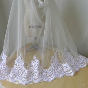 Beautiful Alencon Lace Trim in WHITE for Mantilla Veil, Scallop Lace Veil, Bridesmaids, Costumes