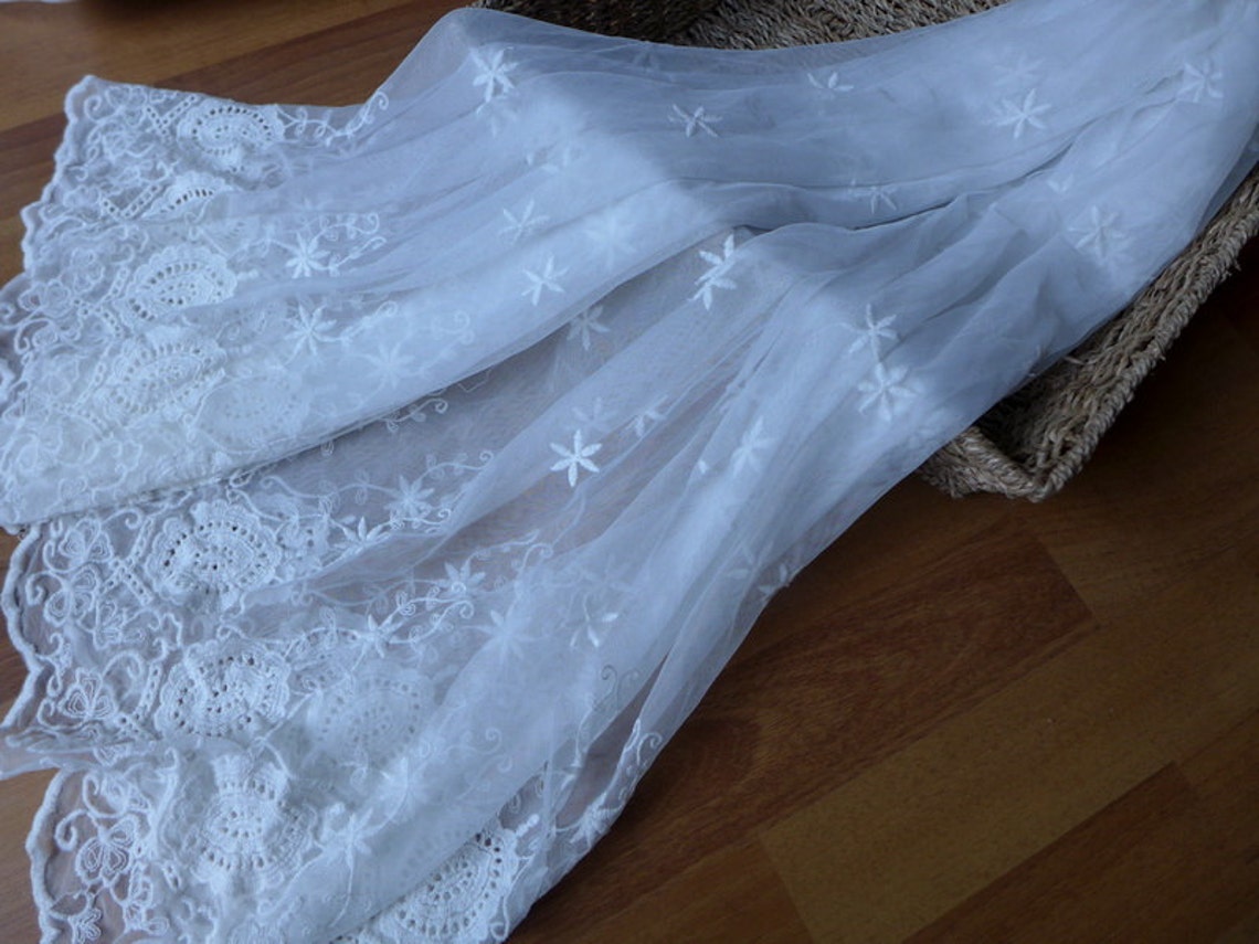 White Lace Fabric Embroidered Tulle Fabric Scalloped Edging - Etsy
