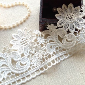 2 yards Ivory Flower Lace Venice Embroidery Lace Trim for Bridal, Millinery, Headbands, Costume design