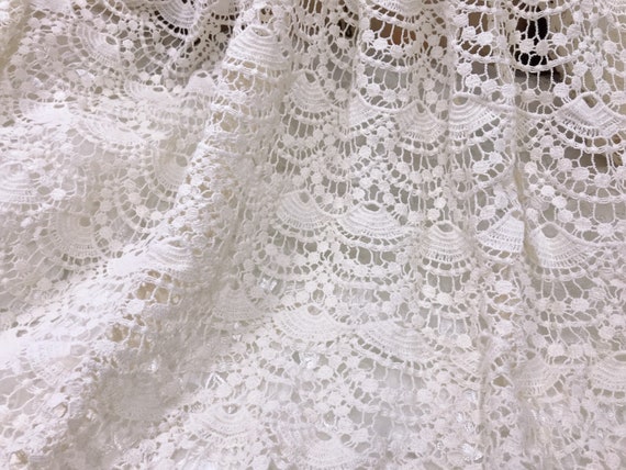 Retro Crochet Hollowed Cotton Fabric, Beige Cotton Guipure Scalloped  Pattern Wedding Gown Fabric 