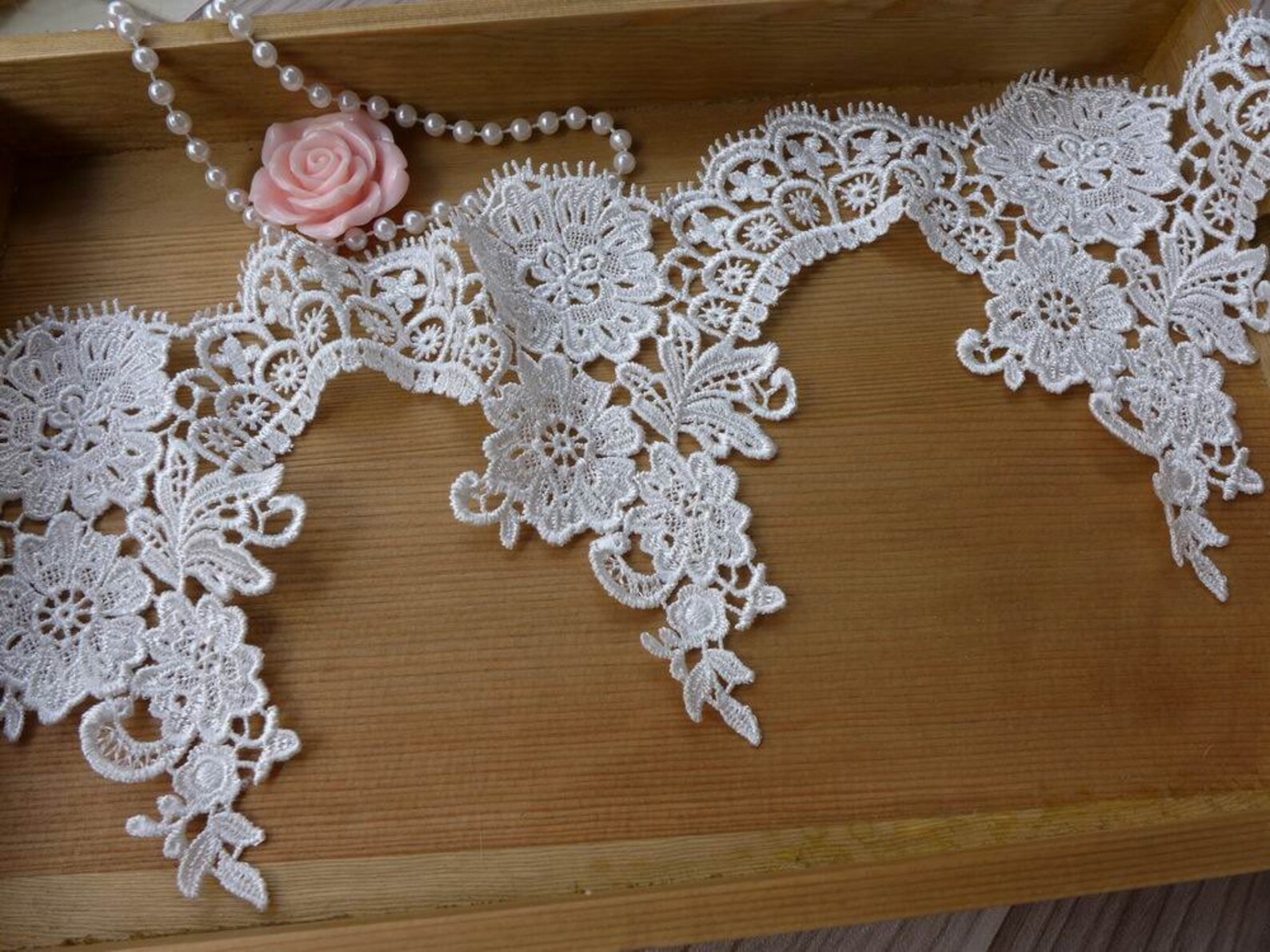 White Lace Trim Bridal Venice Scalloped Lace Wedding Veils Etsy
