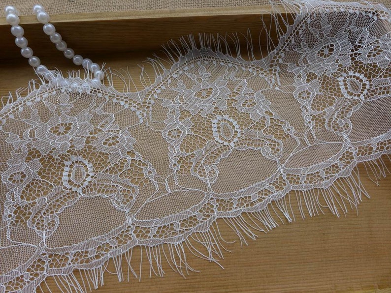 SALE Chantilly Lace in White 3 yds Long Exquisite Eyelash Lace Wedding Bridal Veils Lace Costume Design
